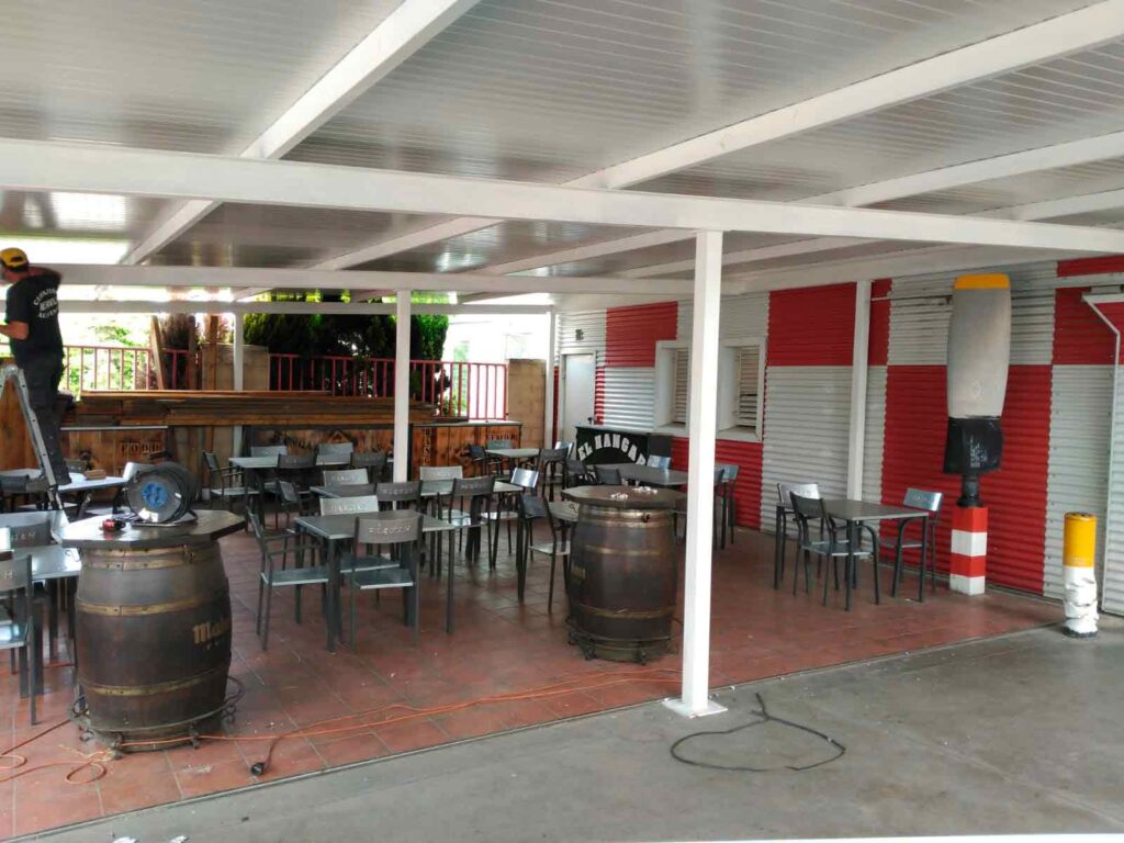 PUERTAS DE GARAJE Y VALLAS - Armarios Empotrados Linea